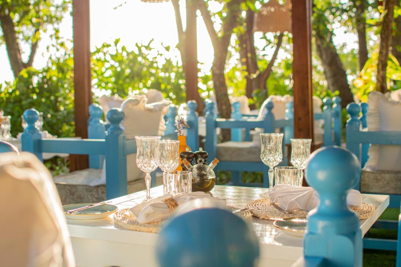 منتجع مالاهيني كودا باندوس هولهومالي المظهر الخارجي الصورة Restaurant