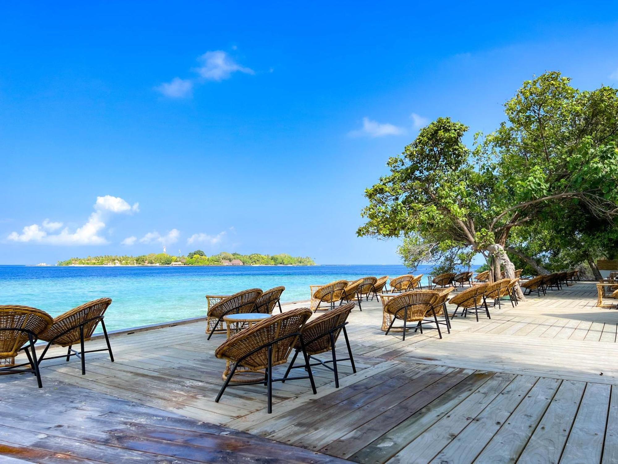 منتجع مالاهيني كودا باندوس هولهومالي المظهر الخارجي الصورة View of the island from the resort