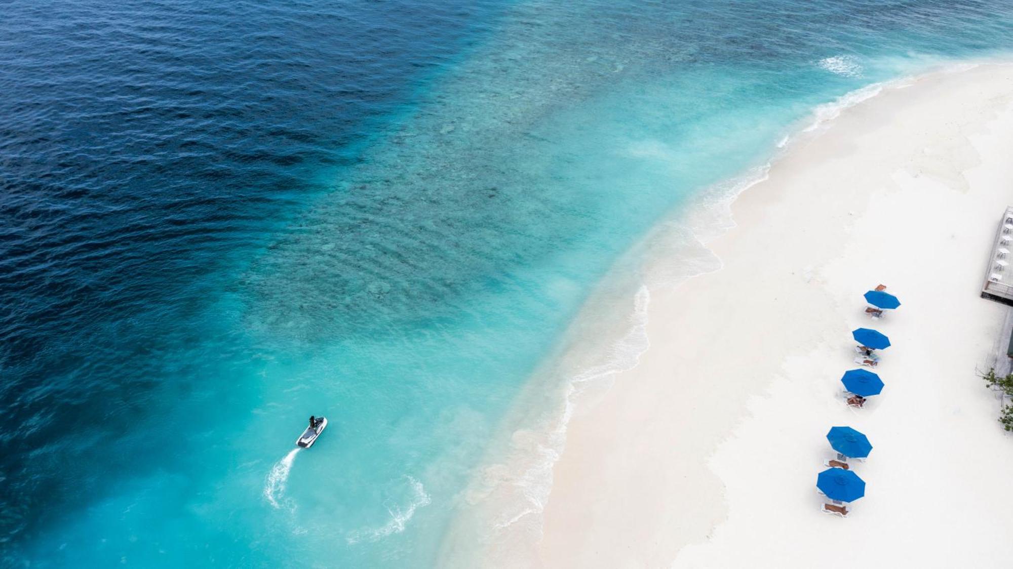 منتجع مالاهيني كودا باندوس هولهومالي المظهر الخارجي الصورة Aerial view of the beach
